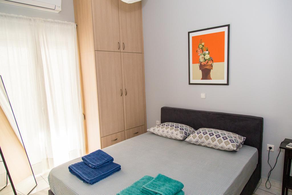 Apartment Gazi Area Close To Subway