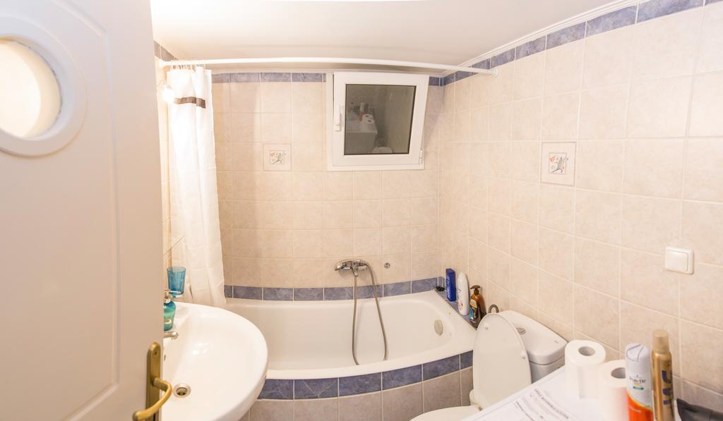 Apartment Gazi Area Close To Subway Athens